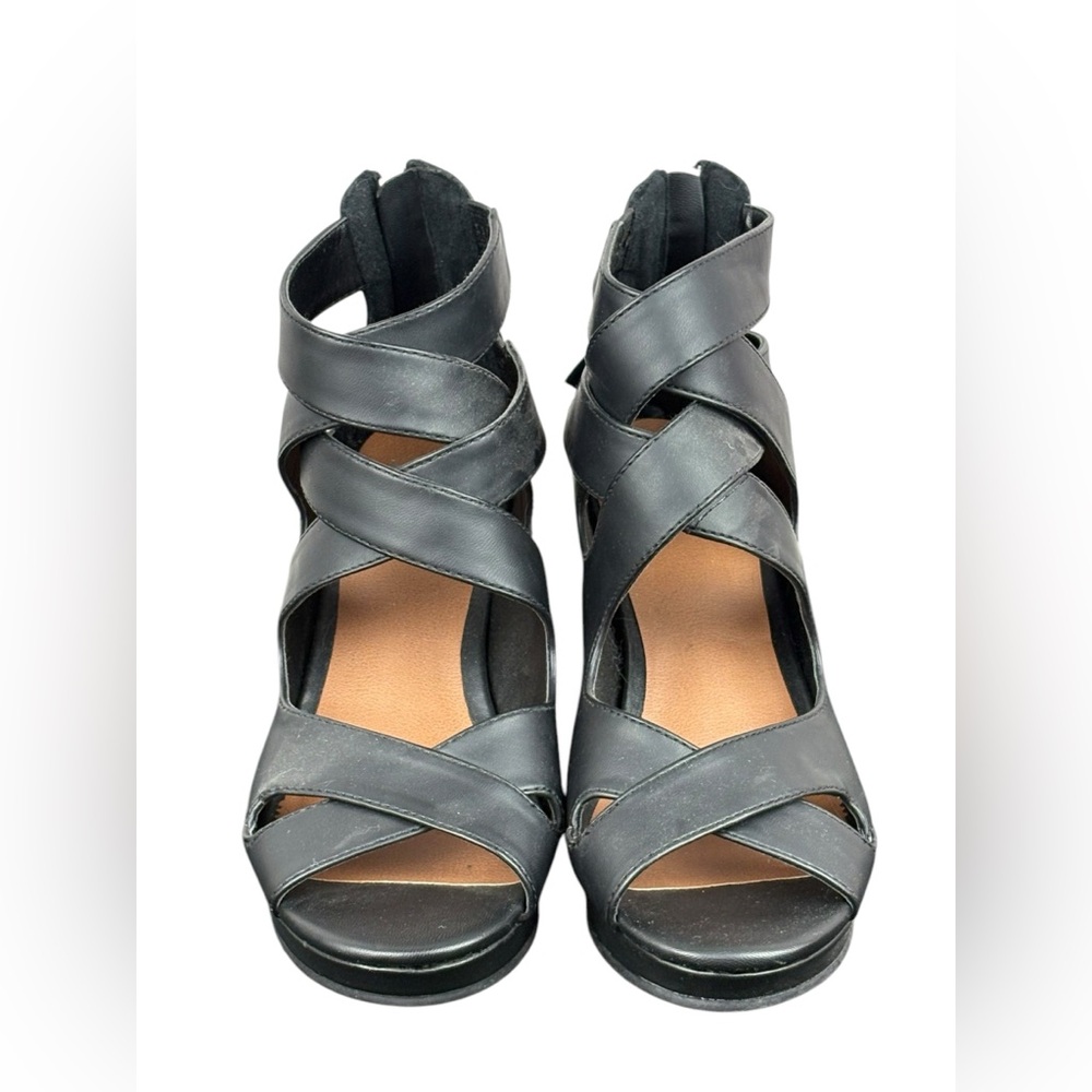 Jore Womens Black Criss-Cross Strap Zip Back Wedge Sandals Size 7M NEW